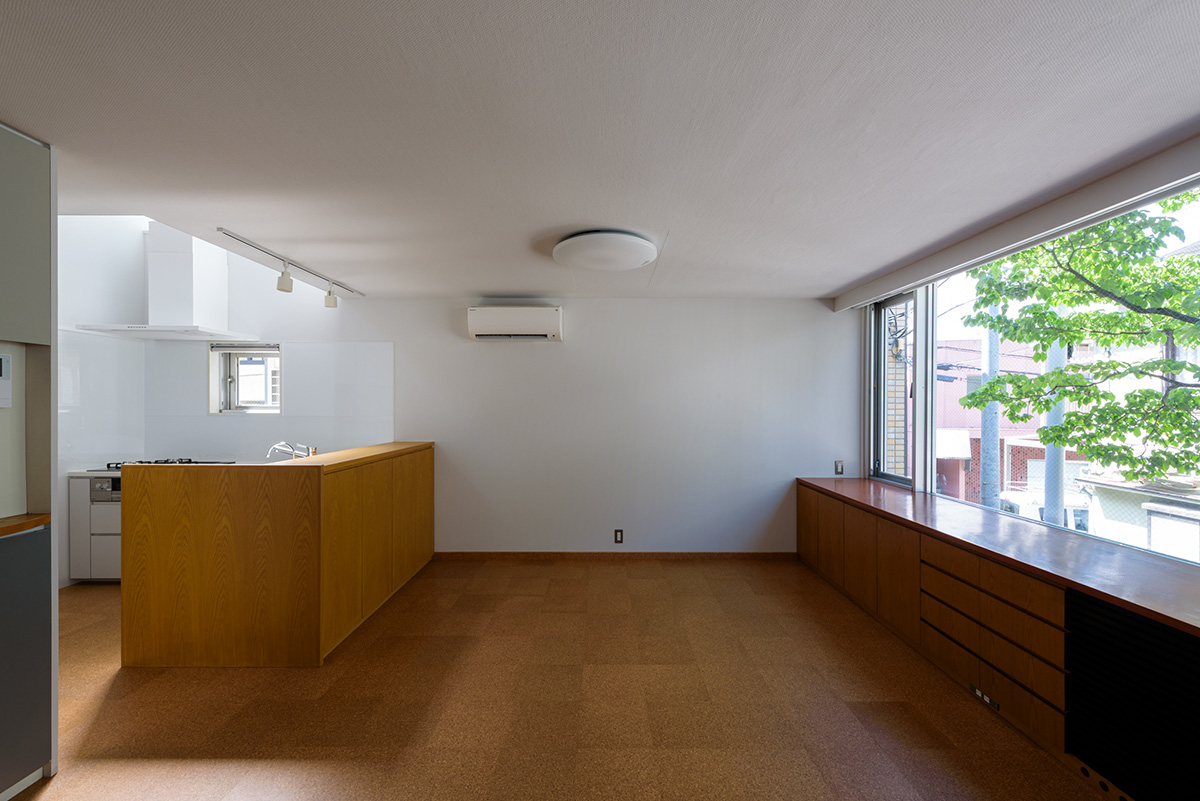 250812 本郷の4階建-3